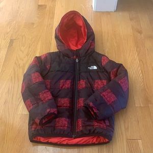 Boys North Face reversible winter coat! 5t
